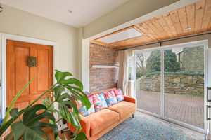 Photo 25- click for photo gallery